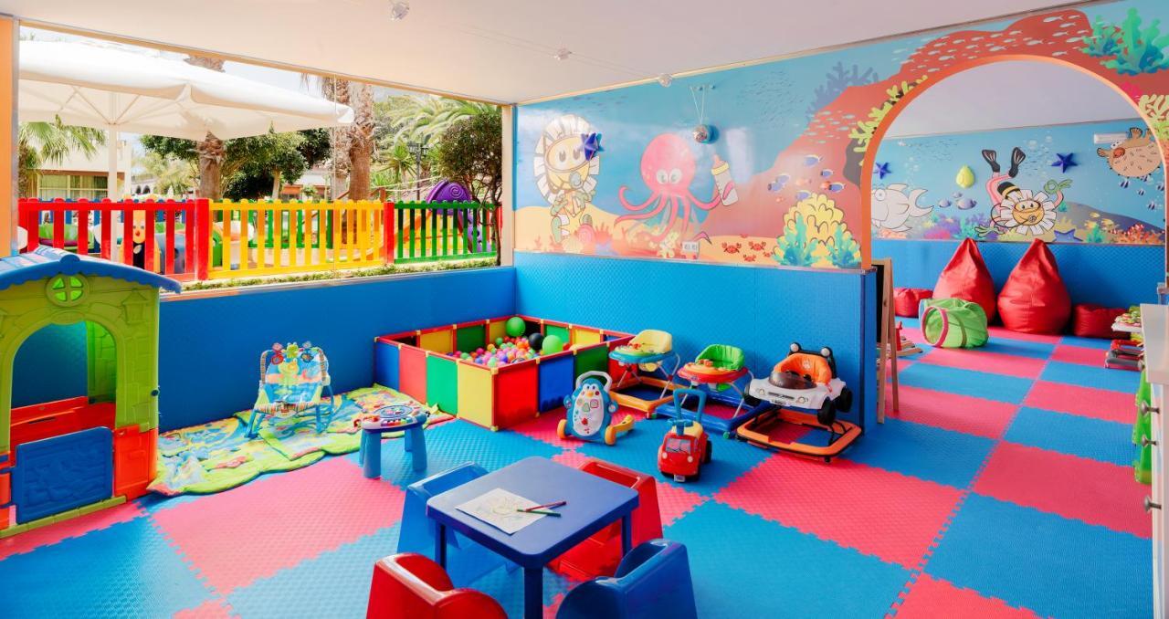 H10 Rubicón Palace Playa Blanca  Habitación foto A nursery